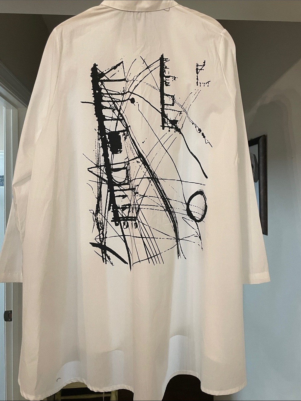 Luukaa White Shirt with Black Graphic Back NWOT - Picture 8 of 13